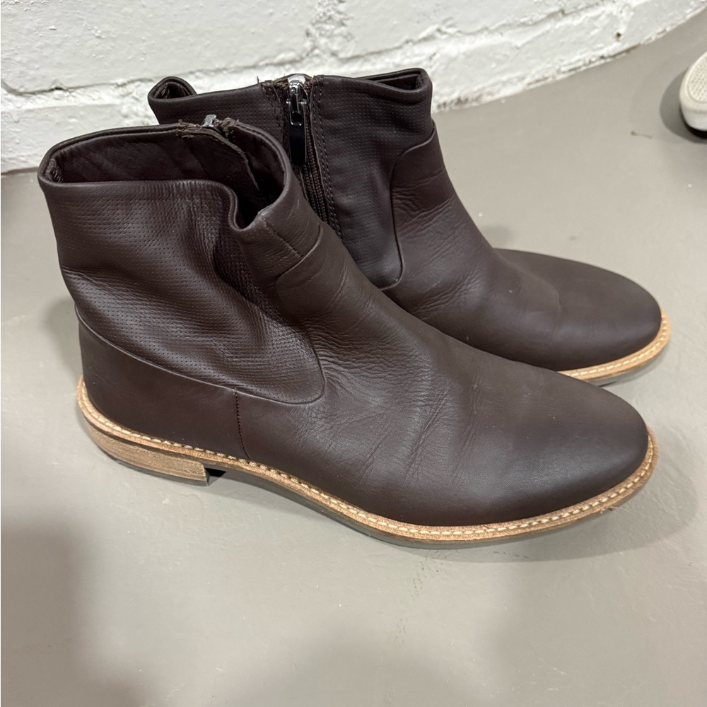 Ecco Dark Brown Leather Ankle Boots